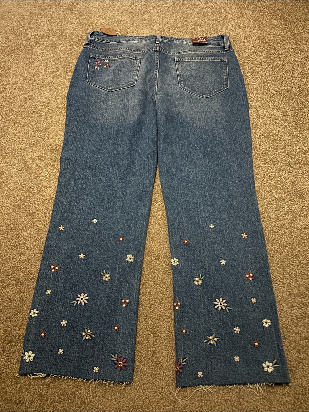 NWT Driftwood Charlotte Cropped Straight Blue Jeans Floral Embroidered Size 12 - Picture 2 of 11